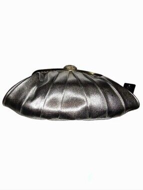 NWT Silver Metallic Pleated Clutch Rhinestone Clasp Evening Bag With 2 Chains